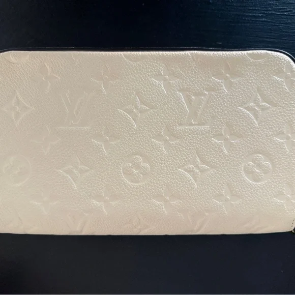 Louis Vuitton Monogram Cream Wristlet - Picture 5 of 13